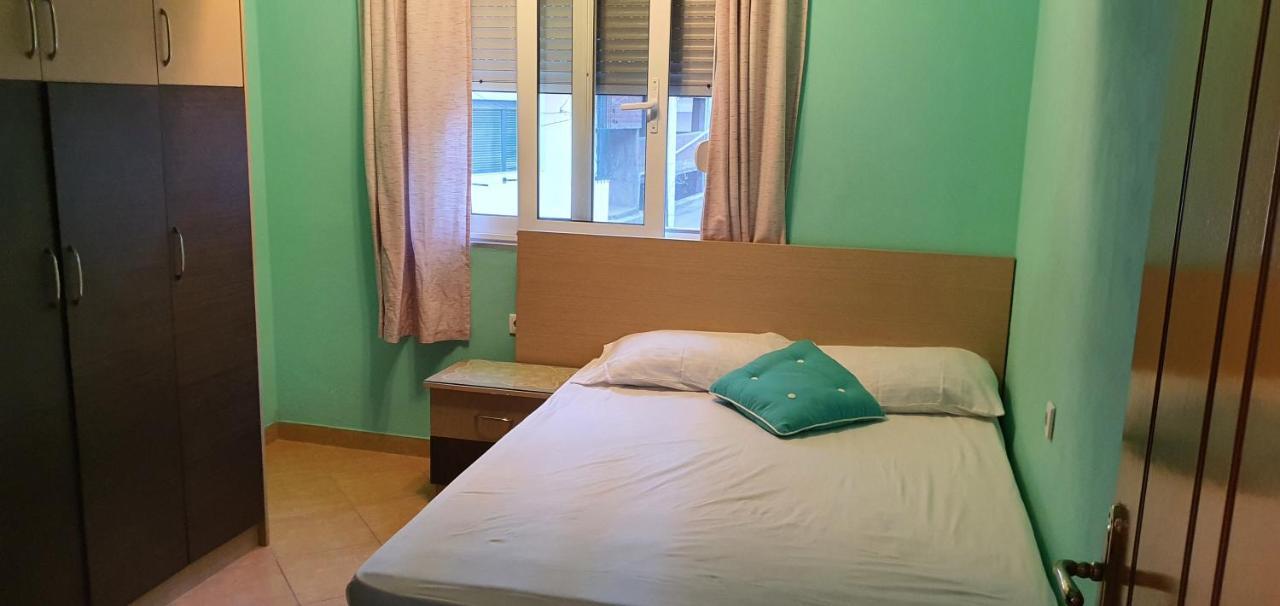 Enjoy Apartment Sarande Bagian luar foto