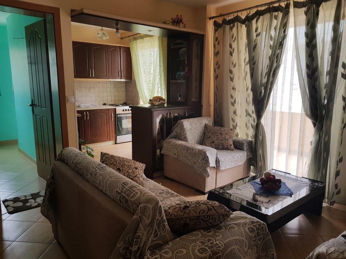 Enjoy Apartment Sarande Bagian luar foto